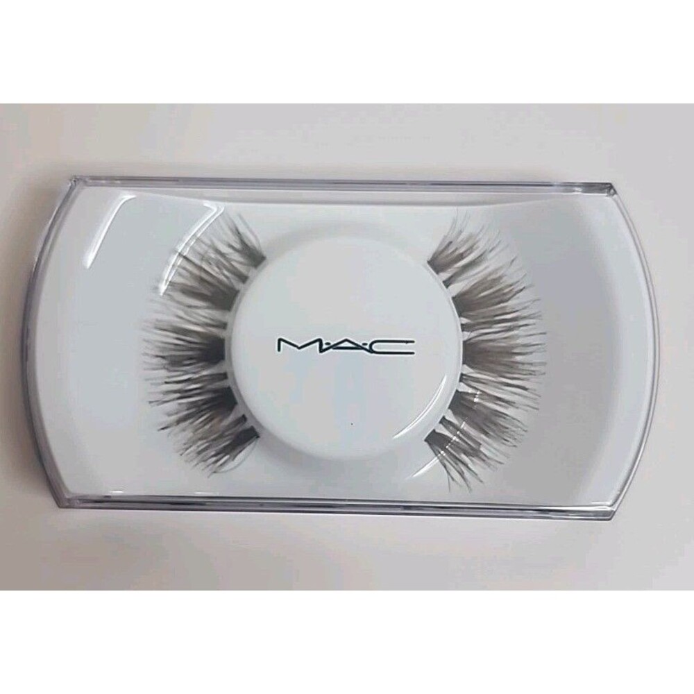 MAC 48 SHOW OFF Lash False Faux Lashes - New